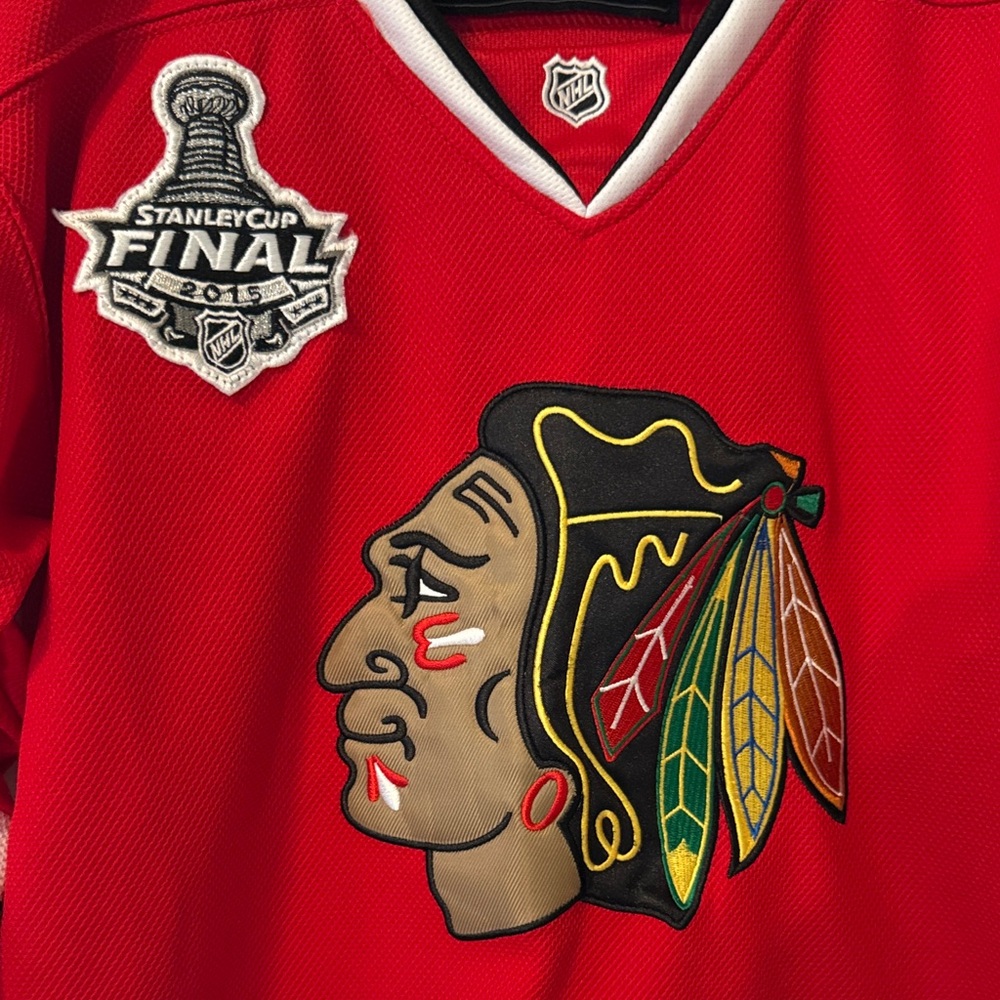 Chicago Blackhawks Shaw #65 NHL 2015 Stanley Cup Champion Reebok Jersey Size S/M - Picture 4 of 9